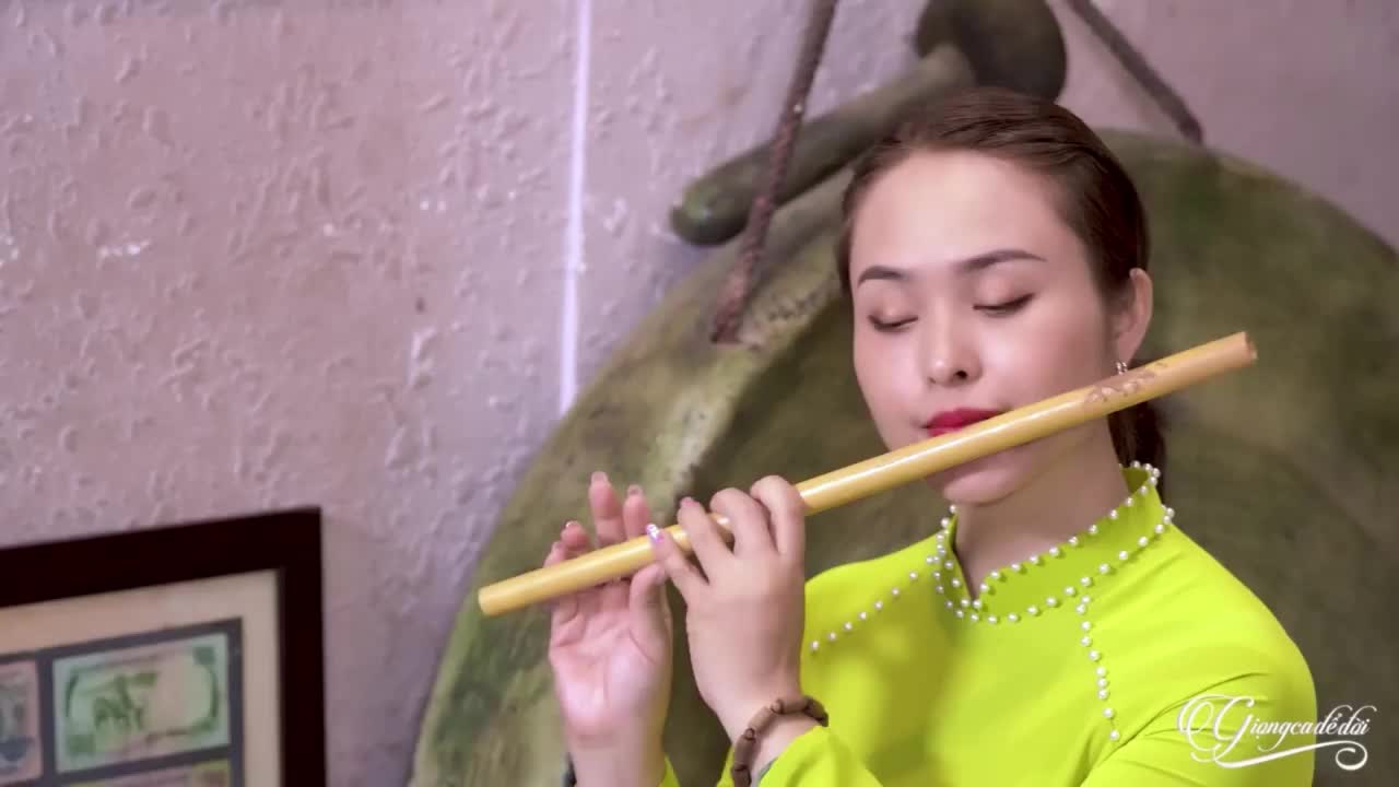 GIA TV Program Thumbnail, Poster