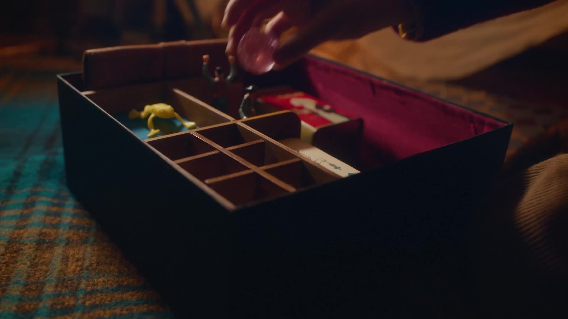 GIA TV Program Thumbnail, Poster