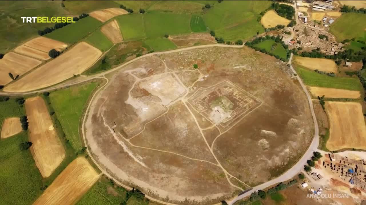 GIA TV Program Thumbnail, Poster